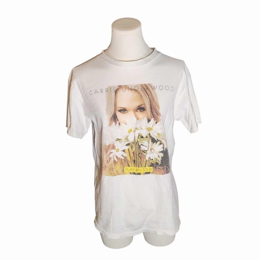 Vintage Carrie Underwood White 2010 Play On Tour Women's Teeshirt Size Small